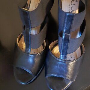 Abella Black Strappy Shoes 8.5